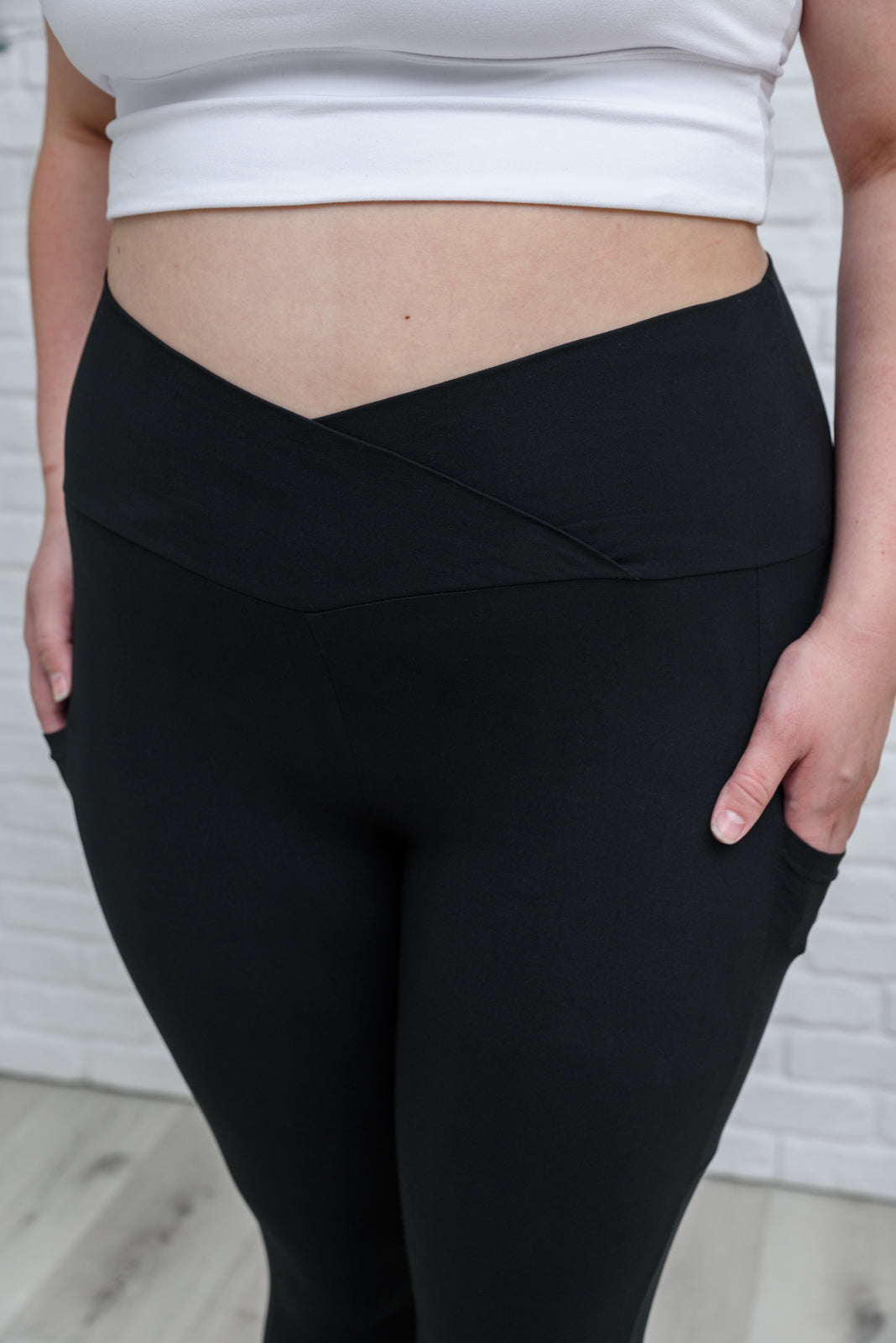 PREORDER: Crossover Leggings in Black