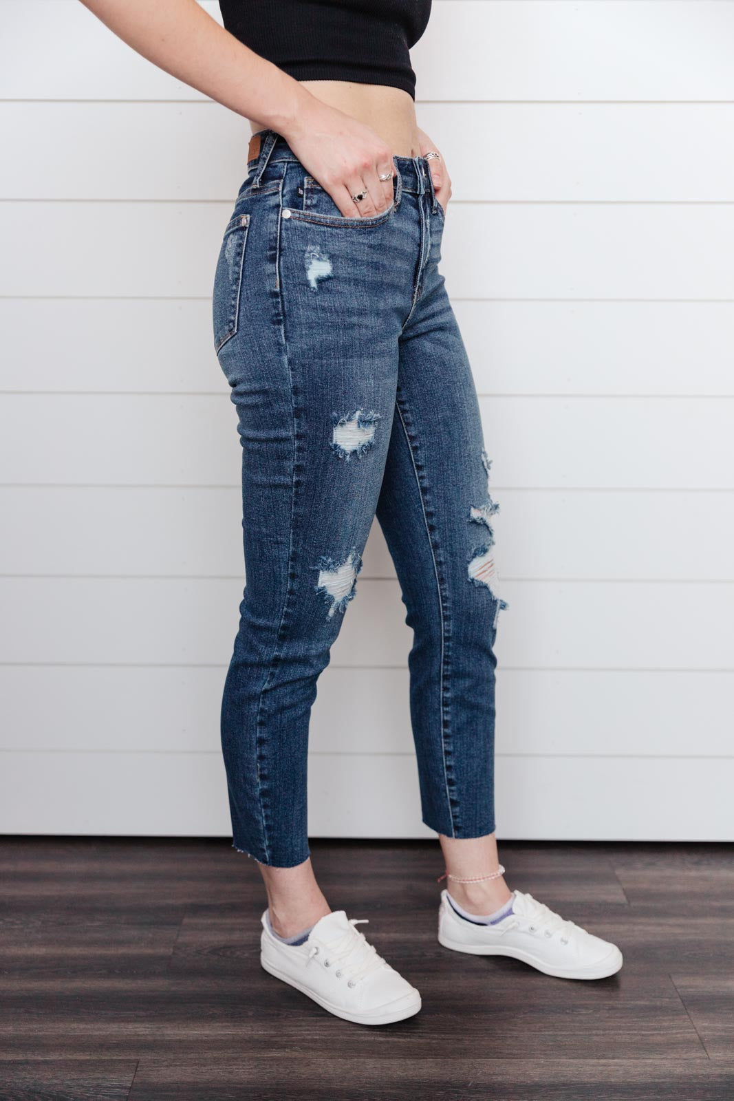 Vintage Indigo Cropped Skinny Jeans