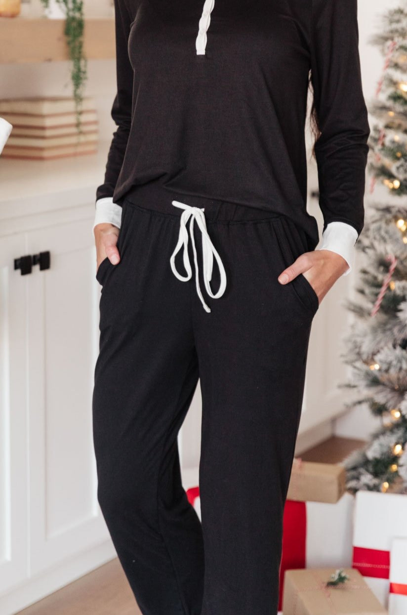 Classic & Cozy Pajama Bottoms in Black