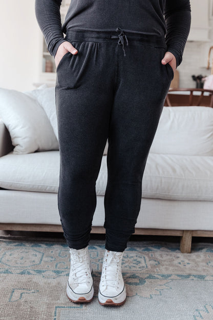 Essential Lounge Joggers In Black Lava