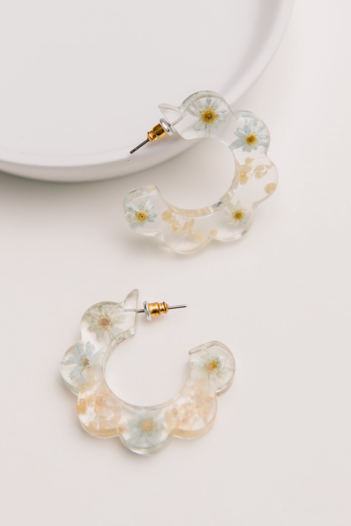 Flower Scalloped Earrings