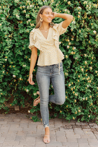 Folksong Floral Top in Yellow