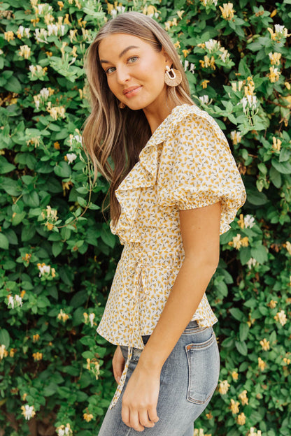 Folksong Floral Top in Yellow