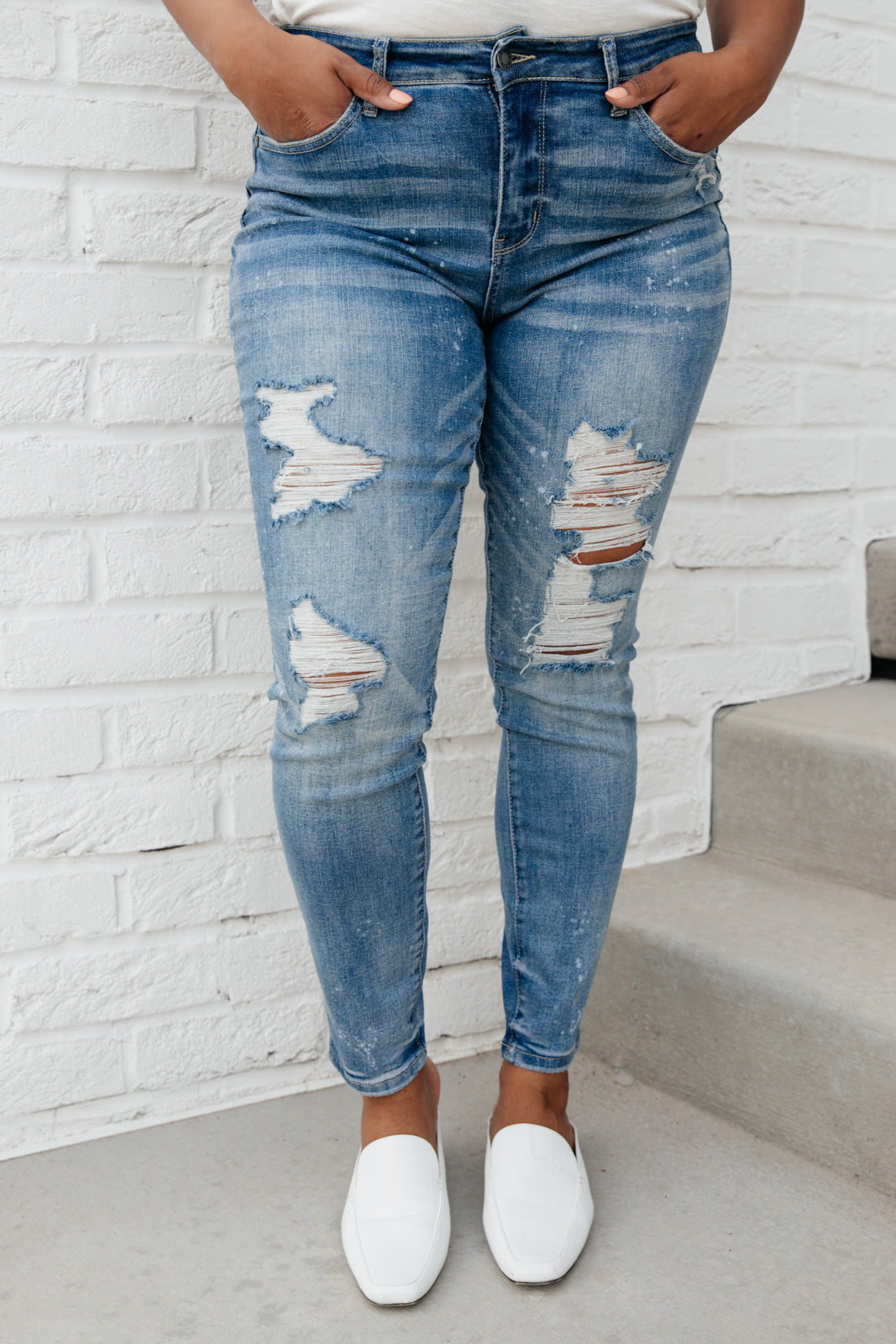 Ocean Side Distressed Skinny Jeans