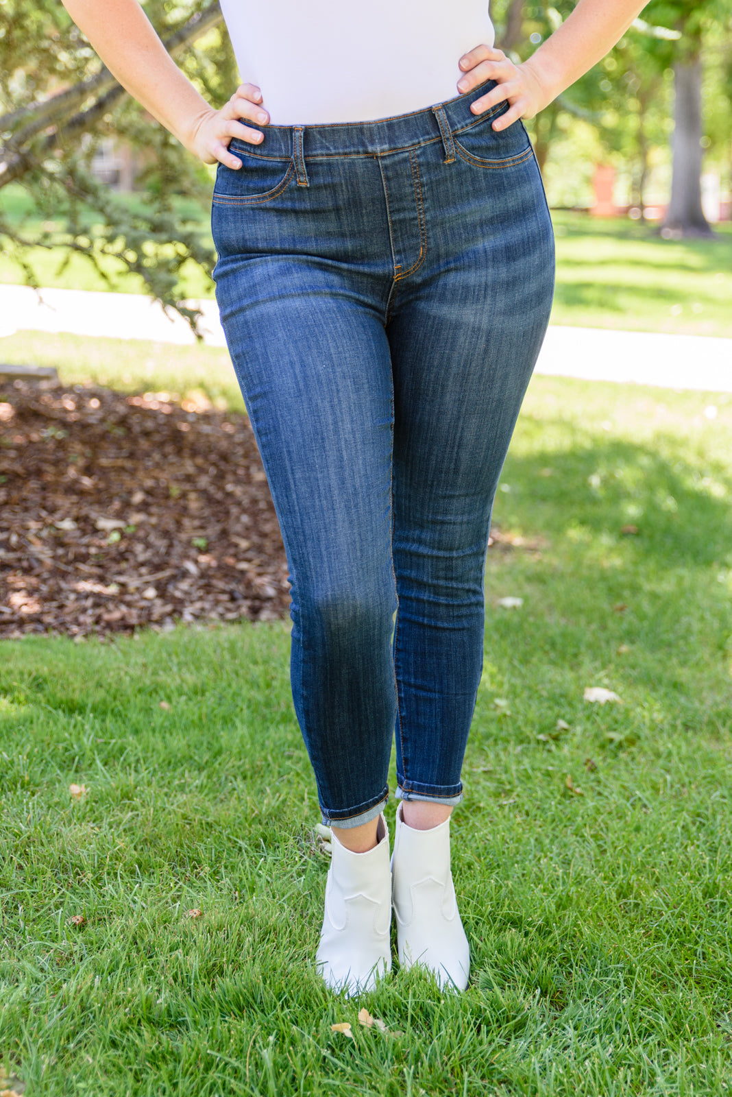 Piper Pull-On Skinny Jeans