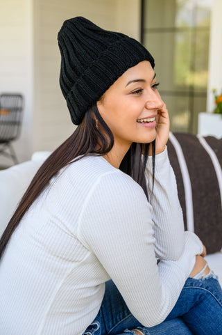 Rib Knit Beanie With Detachable Pom Pom In Black