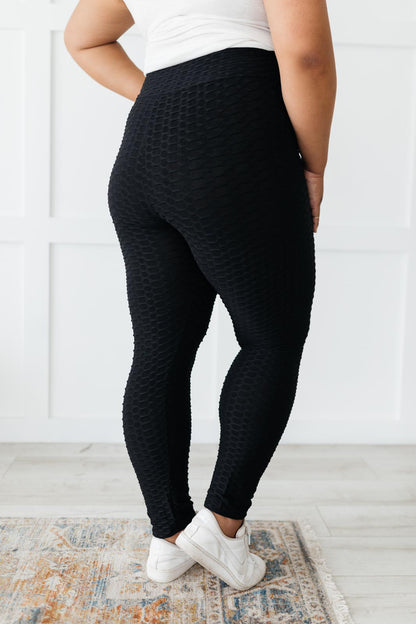 Seamlessly Cool Leggings in Black