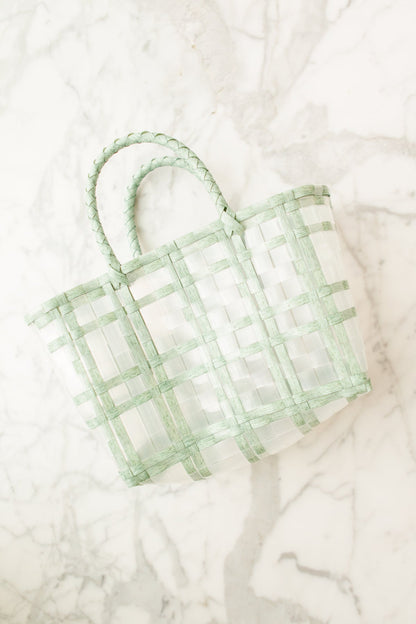 Sunny Days Woven Tote in Mint