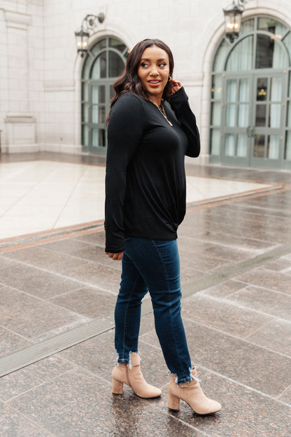 Twist And Shout Top in Black