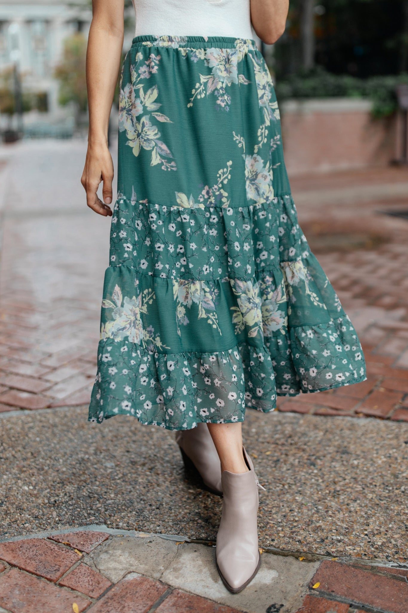 Zoe Floral Midi Skirt in Hunter Green